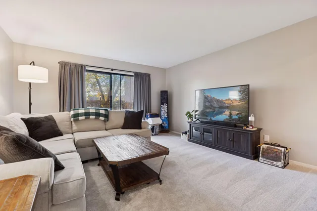 $124,900 | 4120 Parklawn Avenue, Unit 119, Edina, MN 55435