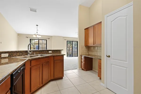 $1,850 | 16436 Kingletridge Avenue, Lithia, FL 33547