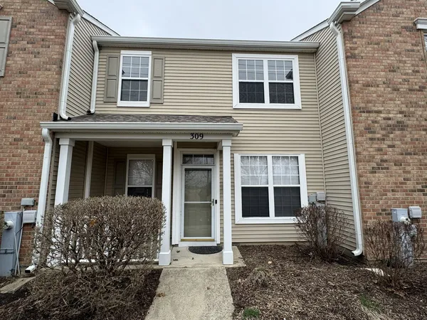 $2,500 | 309 Springbrook Trail South, Oswego, IL 60543