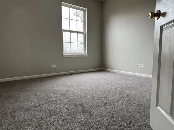 $2,500 | 309 Springbrook Trail South, Oswego, IL 60543