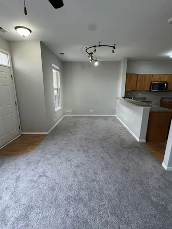 $2,500 | 309 Springbrook Trail South, Oswego, IL 60543