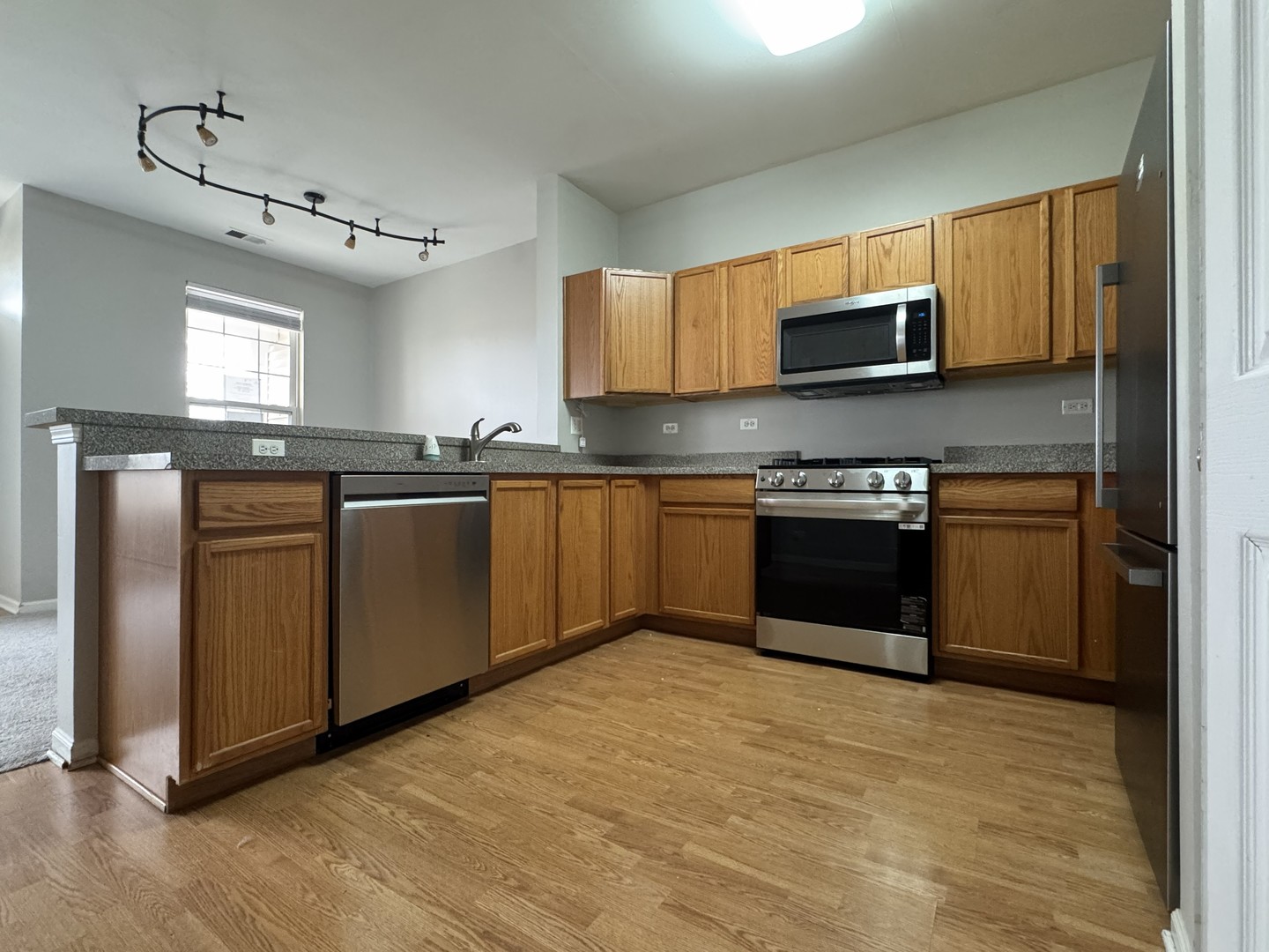 309 Springbrook Trail South Oswego, IL 60543 - Photo 5 of 24