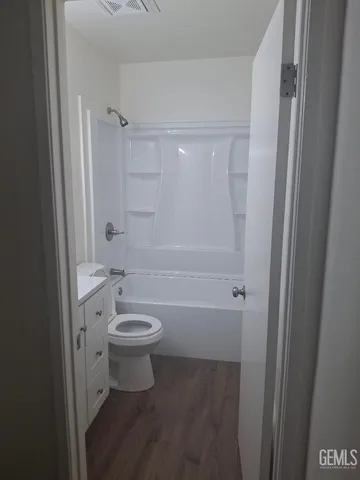 a close view of sink