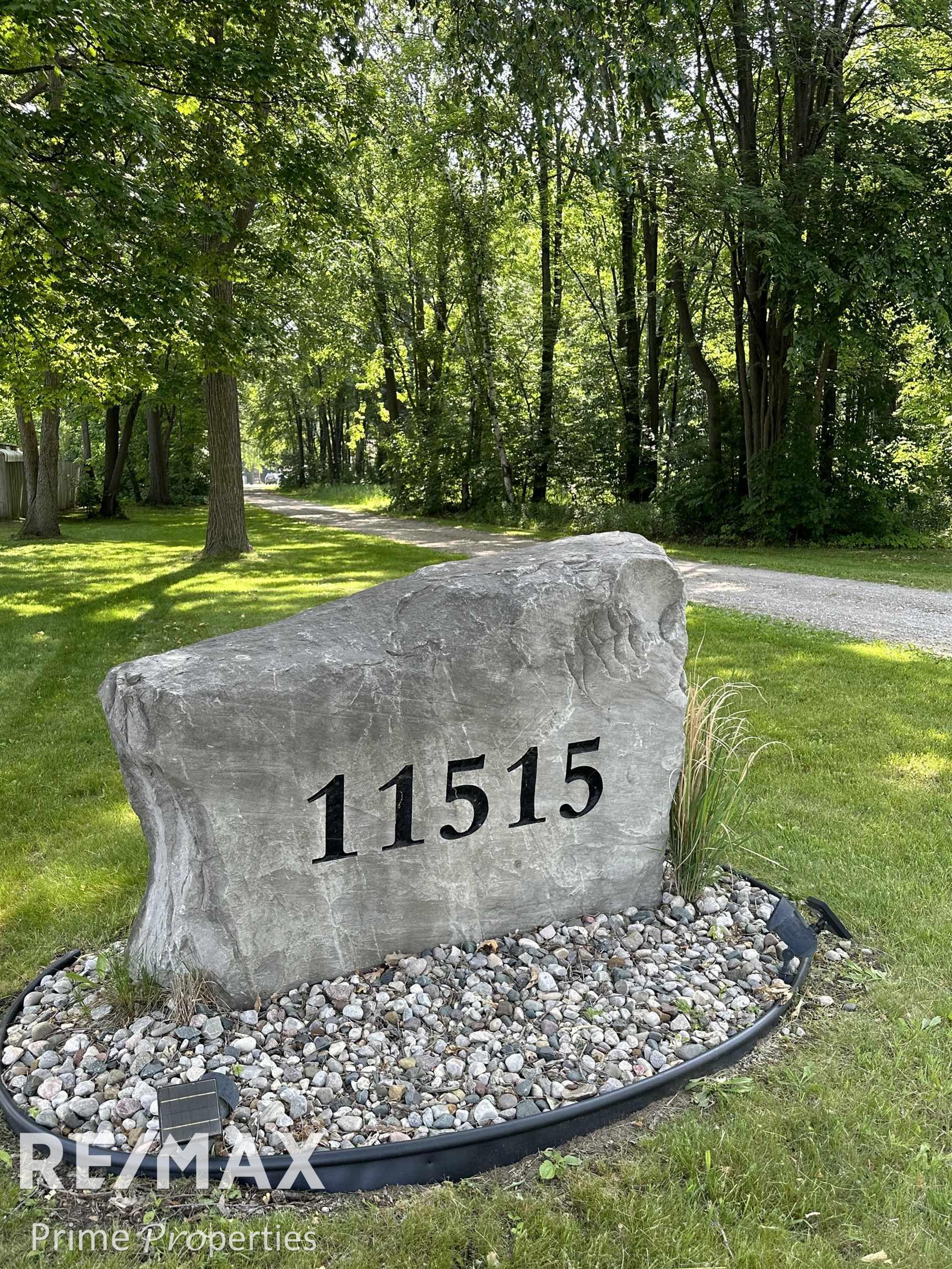 11515 Gera Road Birch Run, MI 48415 - Photo 3 of 96