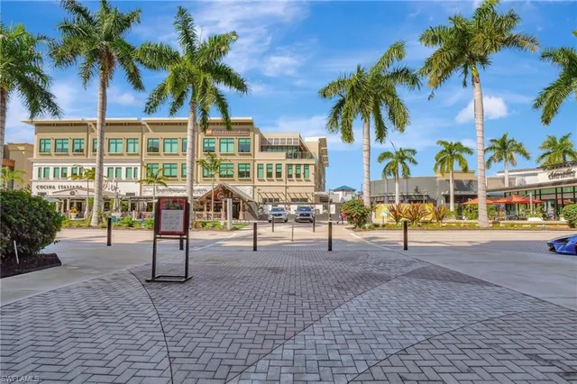 $975,000 | 9115 Strada Place, Unit 5411, Naples, FL 34108