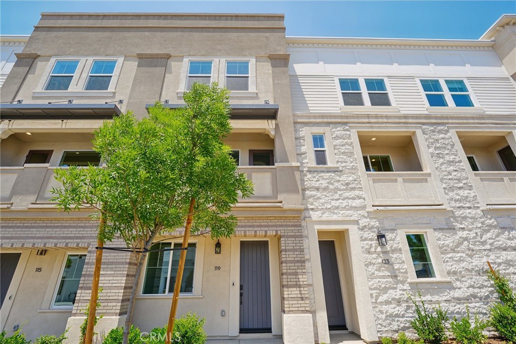 119 North 1st Avenue Upland, CA 91786 - Photo 2 of 37