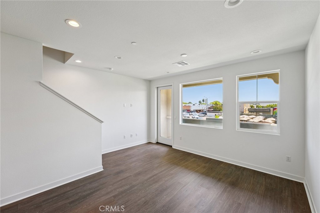 119 North 1st Avenue Upland, CA 91786 - Photo 22 of 37