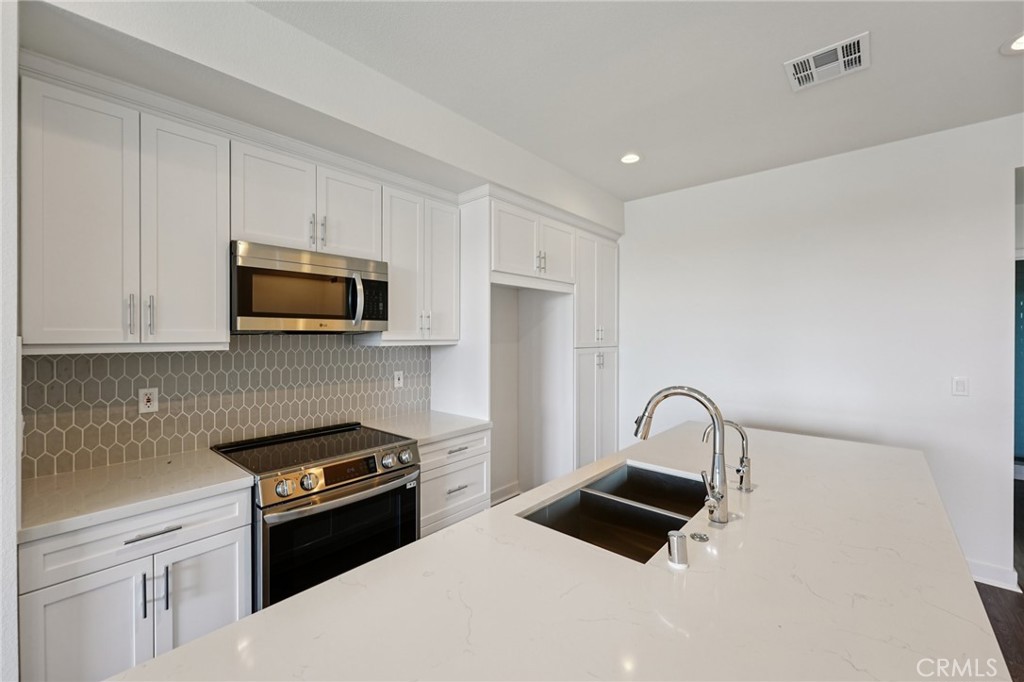 119 North 1st Avenue Upland, CA 91786 - Photo 10 of 37