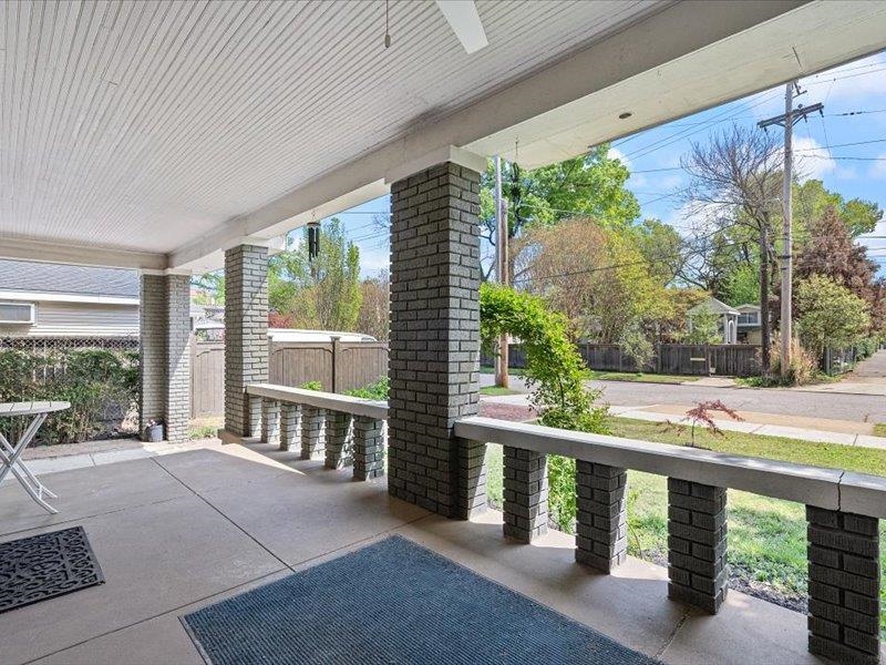 793 Rozelle Street Memphis, TN 38104 - Photo 5 of 33 a balcony with furniture and garden view