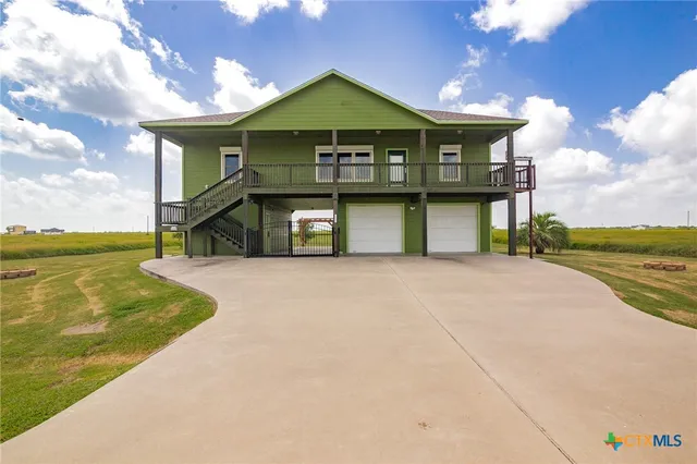 $374,900 | 117 Sunset Way, Port Lavaca, TX 77979