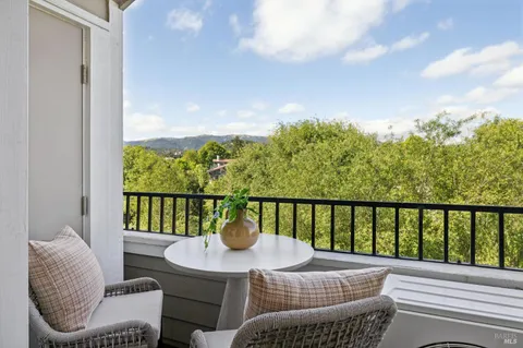 $575,000 | 852 Diablo Avenue, Unit 309, Novato, CA 94947