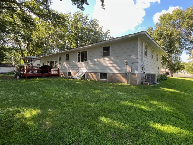 $249,900 | 520 East 5th Street, Litchfield, MN 55355