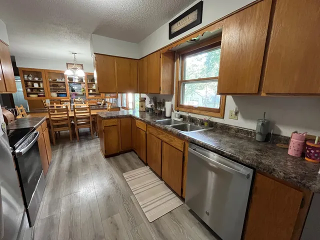 $249,900 | 520 East 5th Street, Litchfield, MN 55355