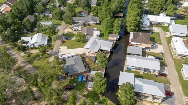 $299,900 | 31427 Judith Drive, Springfield, LA 70462