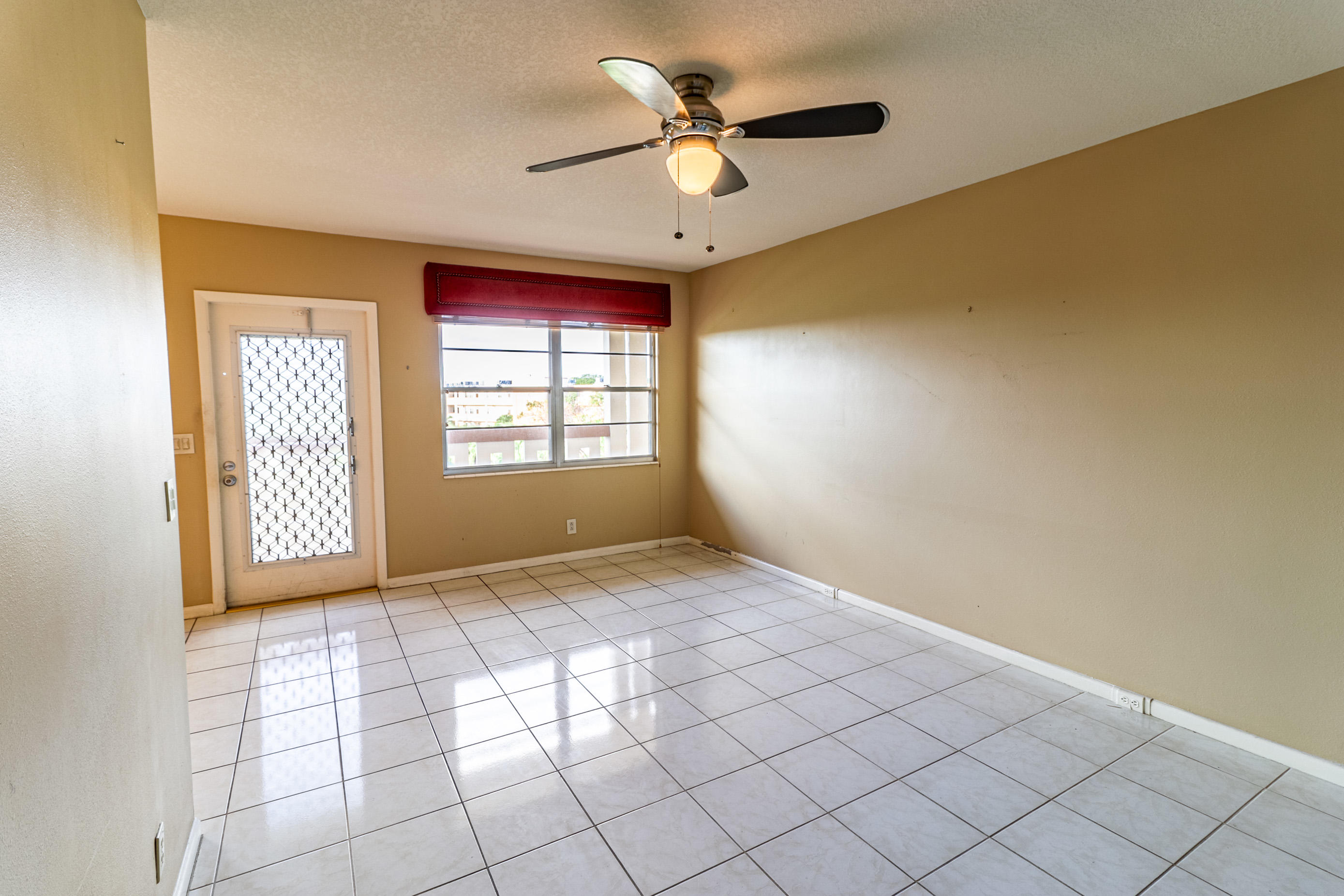 4032 Newcastle B Boca Raton, FL 33434 - Photo 10 of 47 IMG_0443-HDR