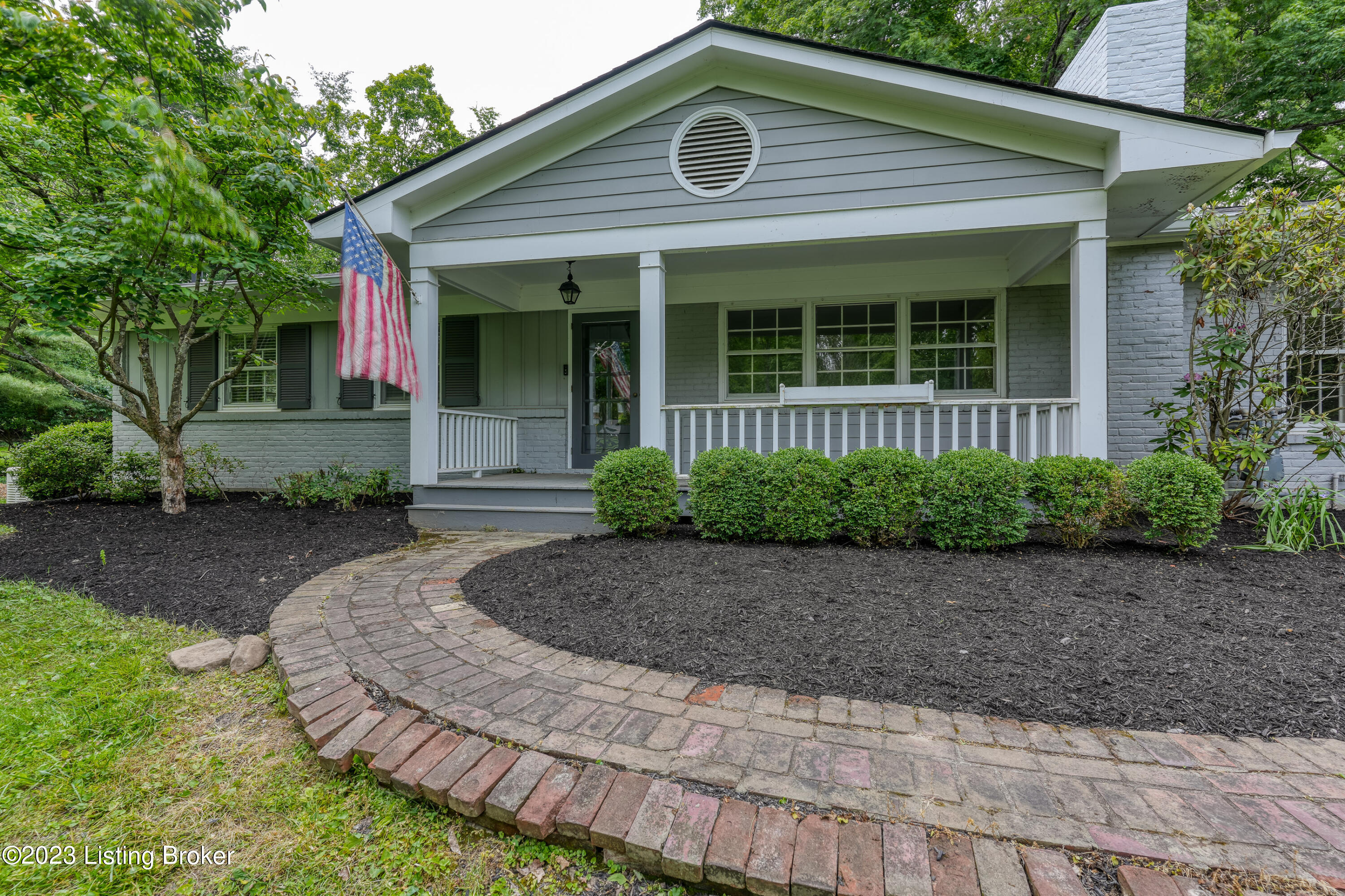 806 Glenbrook Road Anchorage, KY 40223 - Photo 7 of 39 007 - 20230524-06750