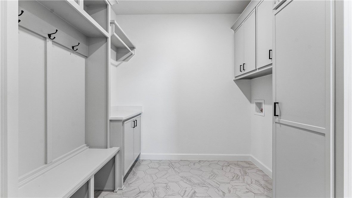 2113 Porter Street Pea Ridge, AR 72751 - Photo 16 of 27 Utility room
