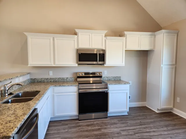 $359,900 | 2917 Vly Farms Drive, Christiana, TN 37037