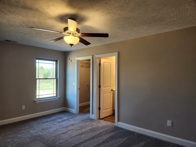 $359,900 | 2917 Vly Farms Drive, Christiana, TN 37037