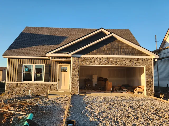 $359,900 | 2917 Vly Farms Drive, Christiana, TN 37037