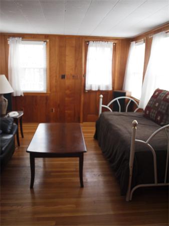 7 Windsor Road Stoneham, MA 02180 - Photo 8 of 19 Gallery Image 8