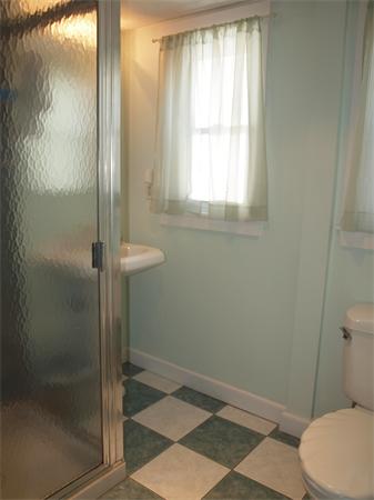 7 Windsor Road Stoneham, MA 02180 - Photo 9 of 19 Gallery Image 9