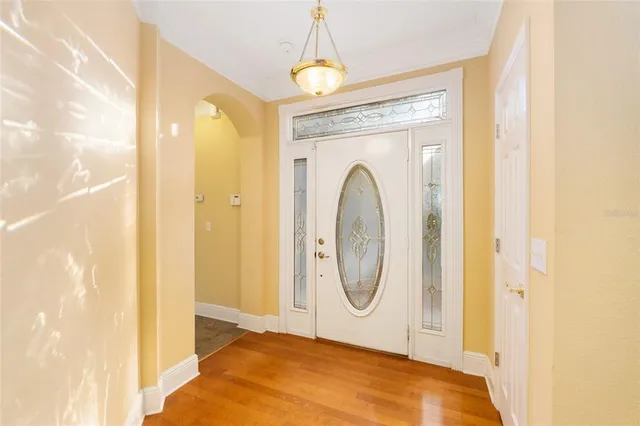 a very nice looking room with a large mirror on the wall