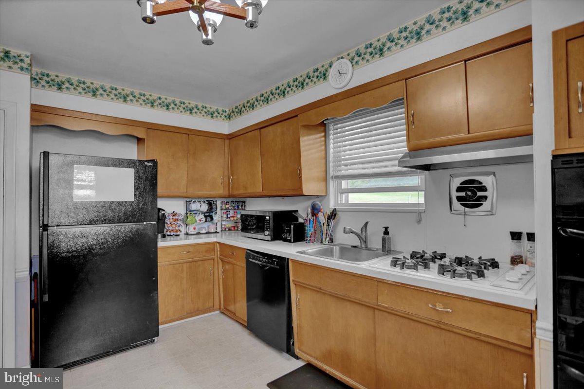 2313 Alsace Road Reading, PA 19604 - Photo 19 of 27 Gallery Image 19