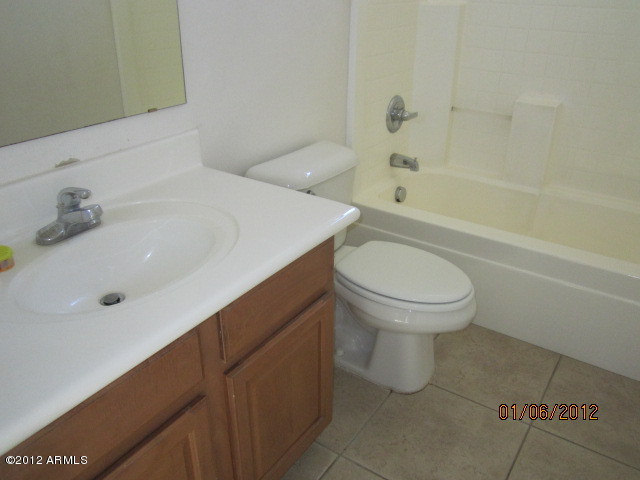 1730 East Harwell Road, Unit 2 Phoenix, AZ 85042 - Photo 7 of 14 HALLBATH