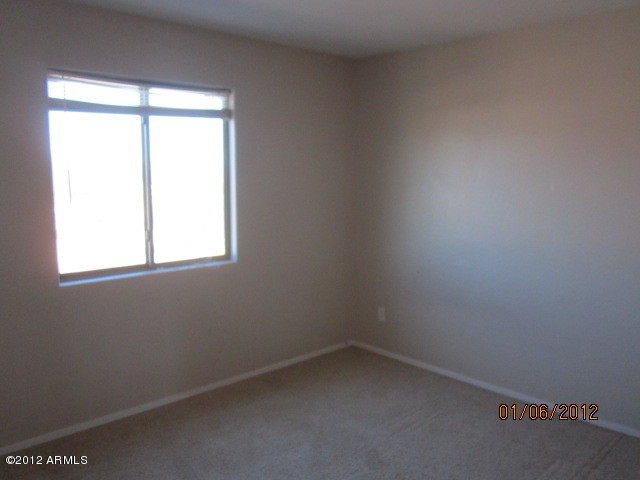 1730 East Harwell Road, Unit 2 Phoenix, AZ 85042 - Photo 9 of 14 LOFT