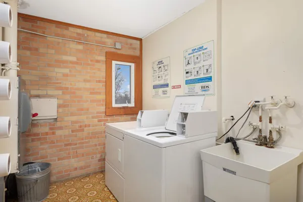 $149,900 | 9143 Highway 55, Unit 301, Golden Valley, MN 55427