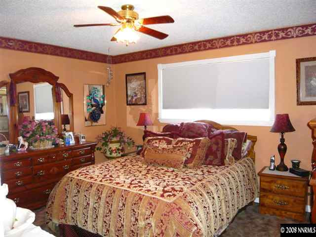 11571 Mistletoe Street Reno, NV 89506 - Photo 5 of 8 Photo 5