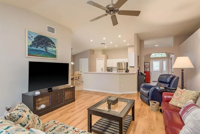 $489,500 | 3304 Red Mulberry Court, Tampa, FL 33618