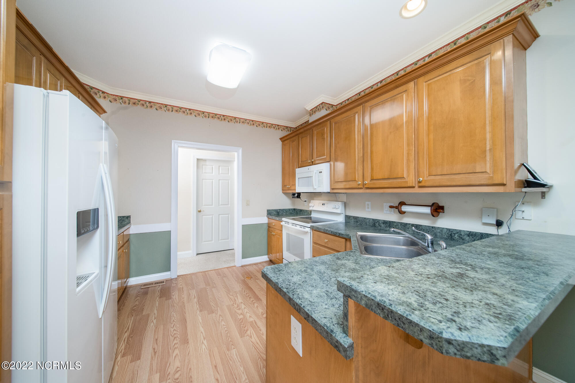 131 Geneva Road New Bern, NC 28562 - Photo 3 of 33 Kitchen