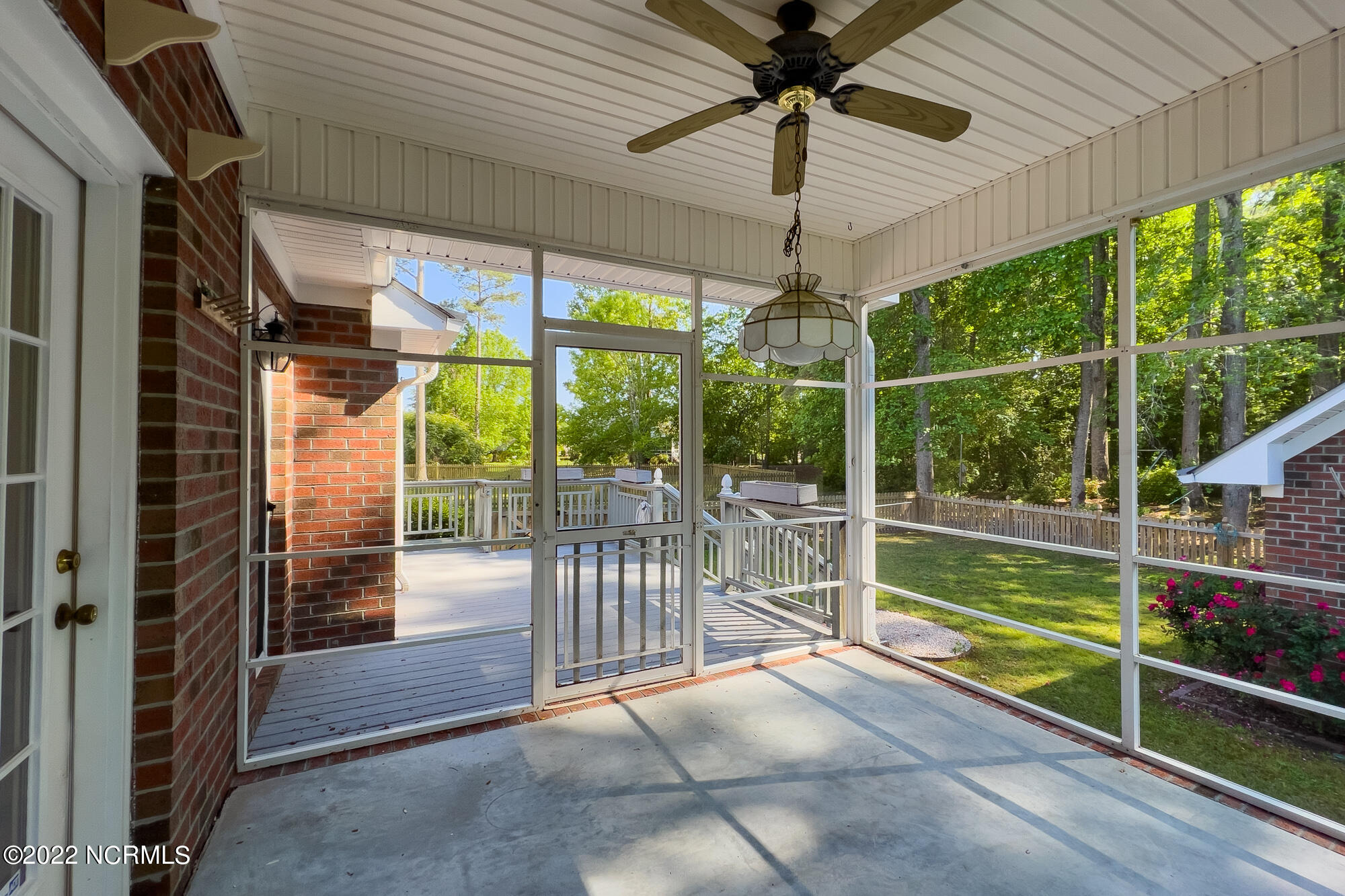 131 Geneva Road New Bern, NC 28562 - Photo 4 of 33 Screened Porch