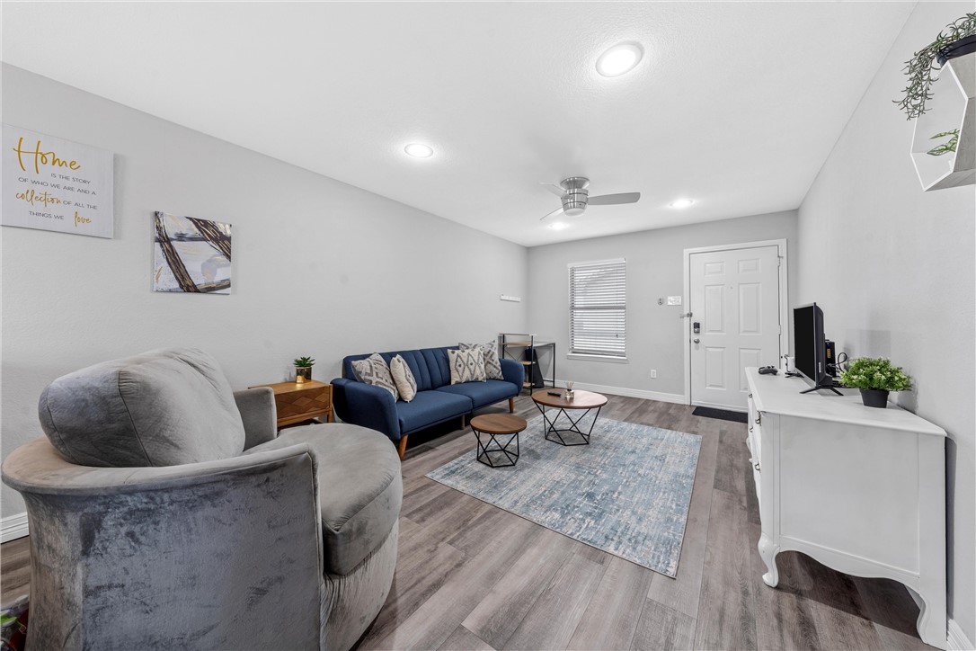 1366 12th Street South, Unit 24 Waco, TX 76706 - Photo 4 of 22