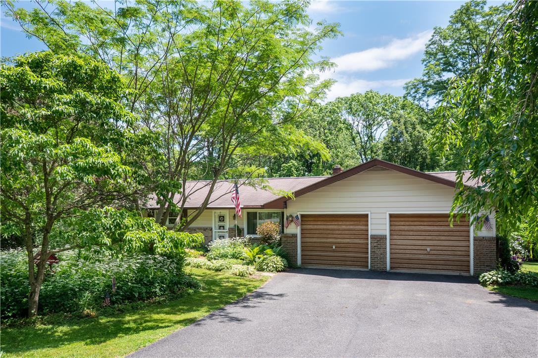 5311 Macungie Mountain Road Macungie, PA 18062 - Photo 5 of 56 2+ attached car garage