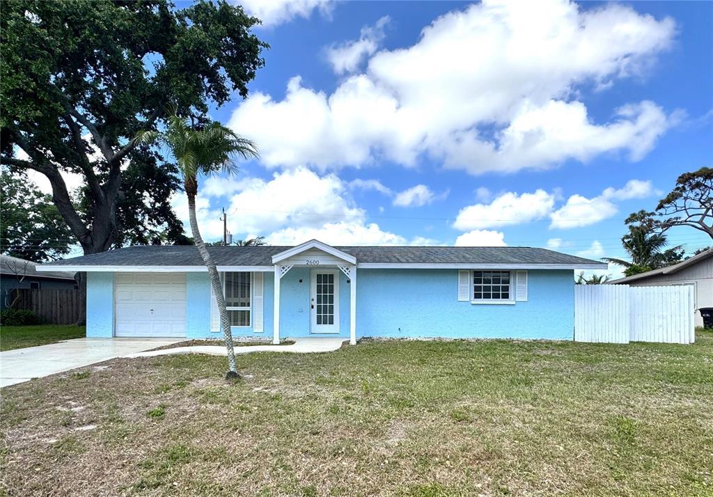 a front view of house with yard