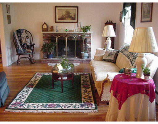 191 Upland Road Newton, MA 02460 - Photo 2 of 5