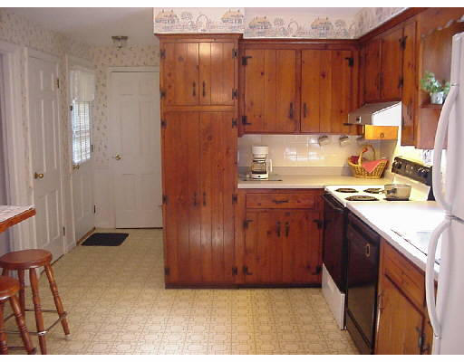 191 Upland Road Newton, MA 02460 - Photo 4 of 5