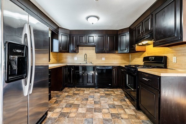 17 Togan Way, Unit 17 Marblehead, MA 01945 - Photo 12 of 42 Gallery Image 12