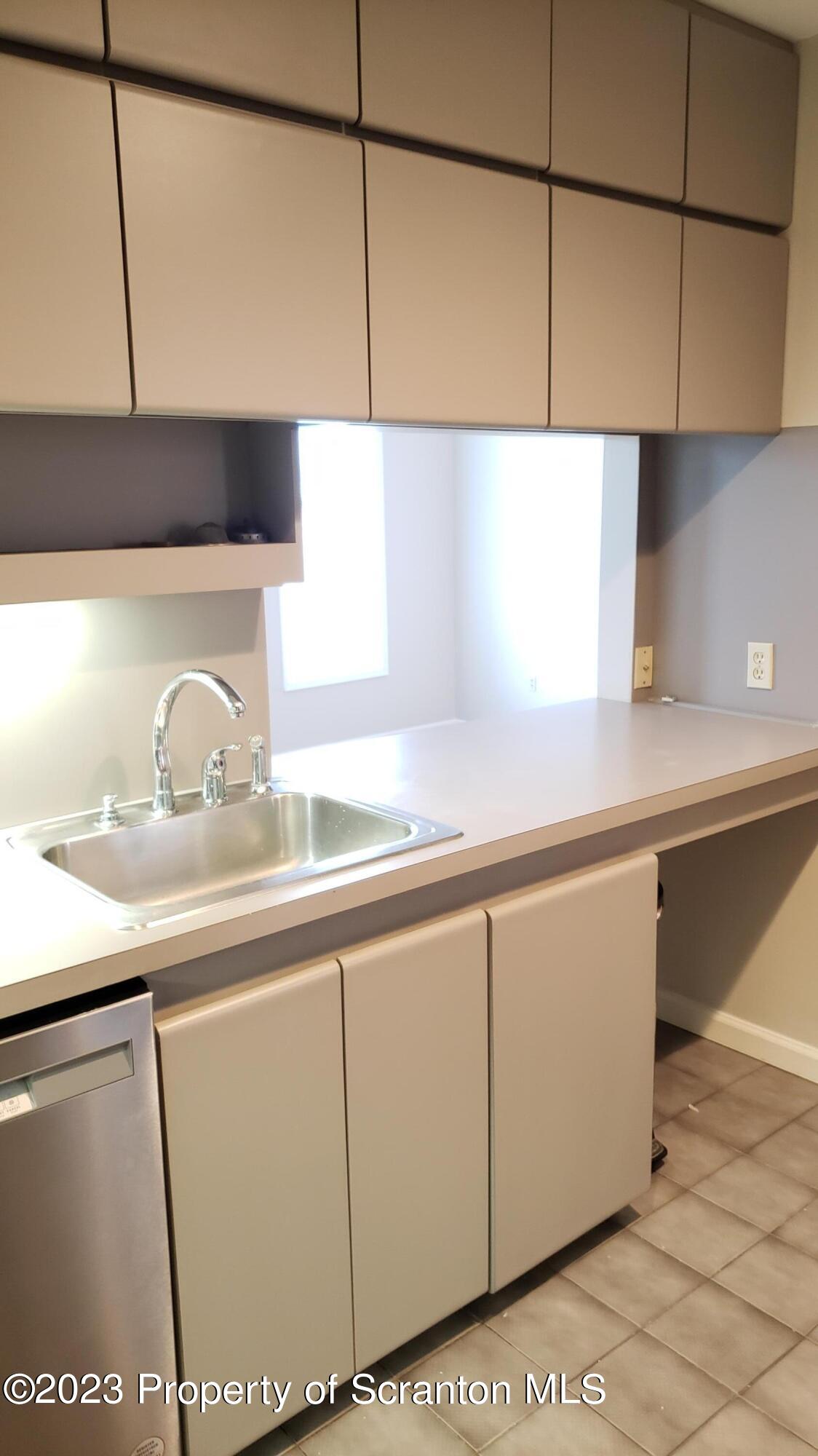 318 Penn Avenue Scranton, PA 18503 - Photo 64 of 70 20231109_095442