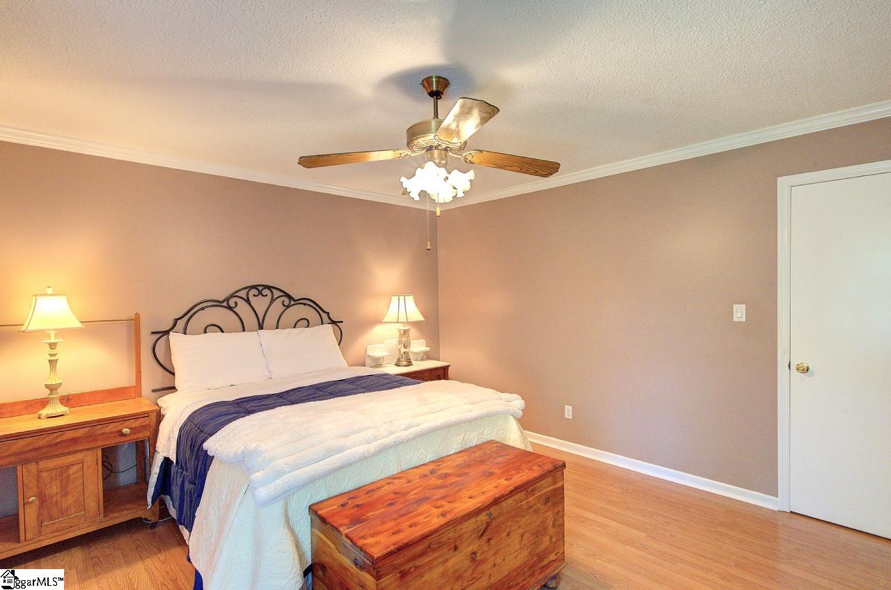 39 Rollingreen Road Greer, SC 29651 - Photo 19 of 49