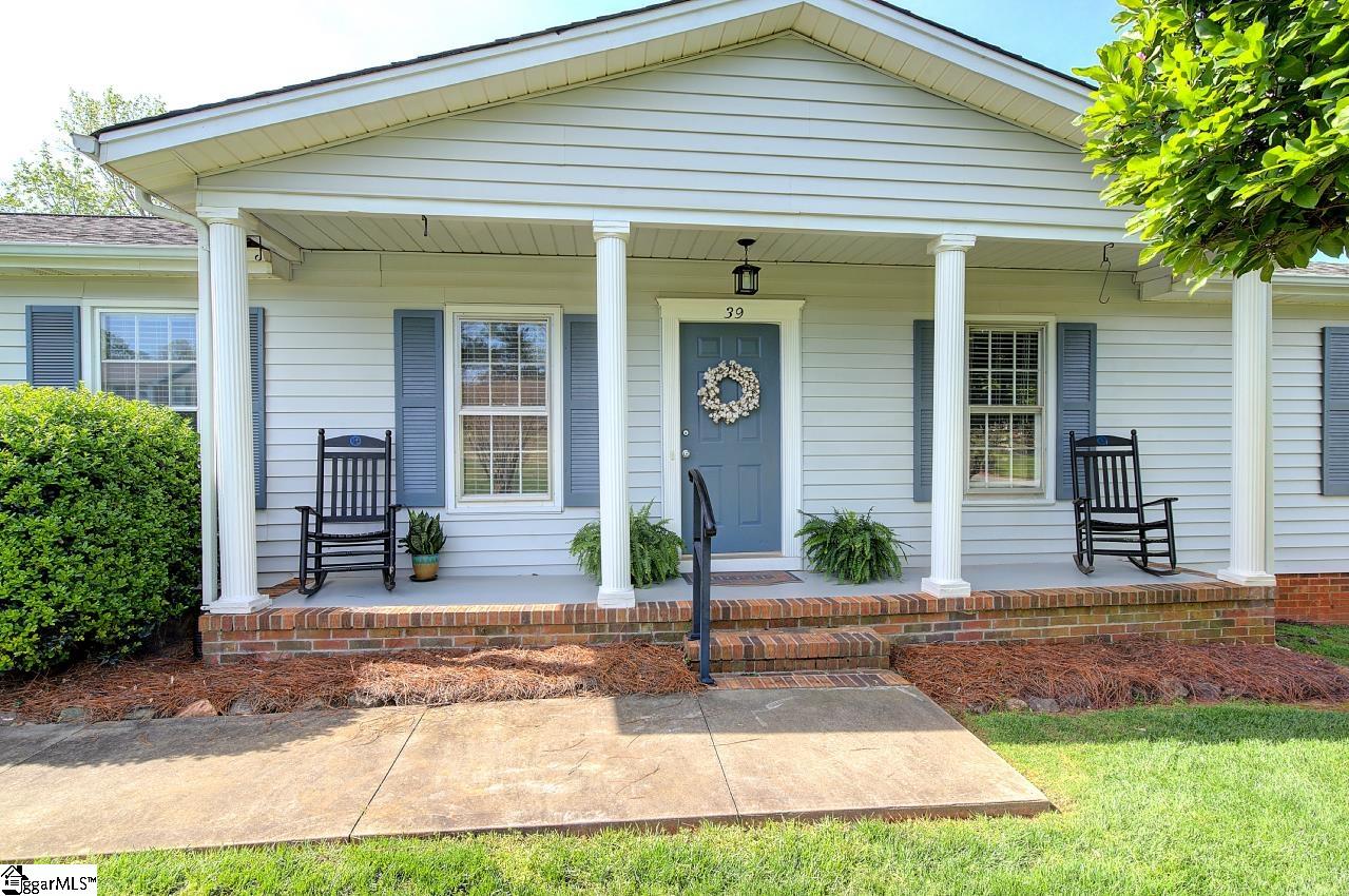 39 Rollingreen Road Greer, SC 29651 - Photo 3 of 49