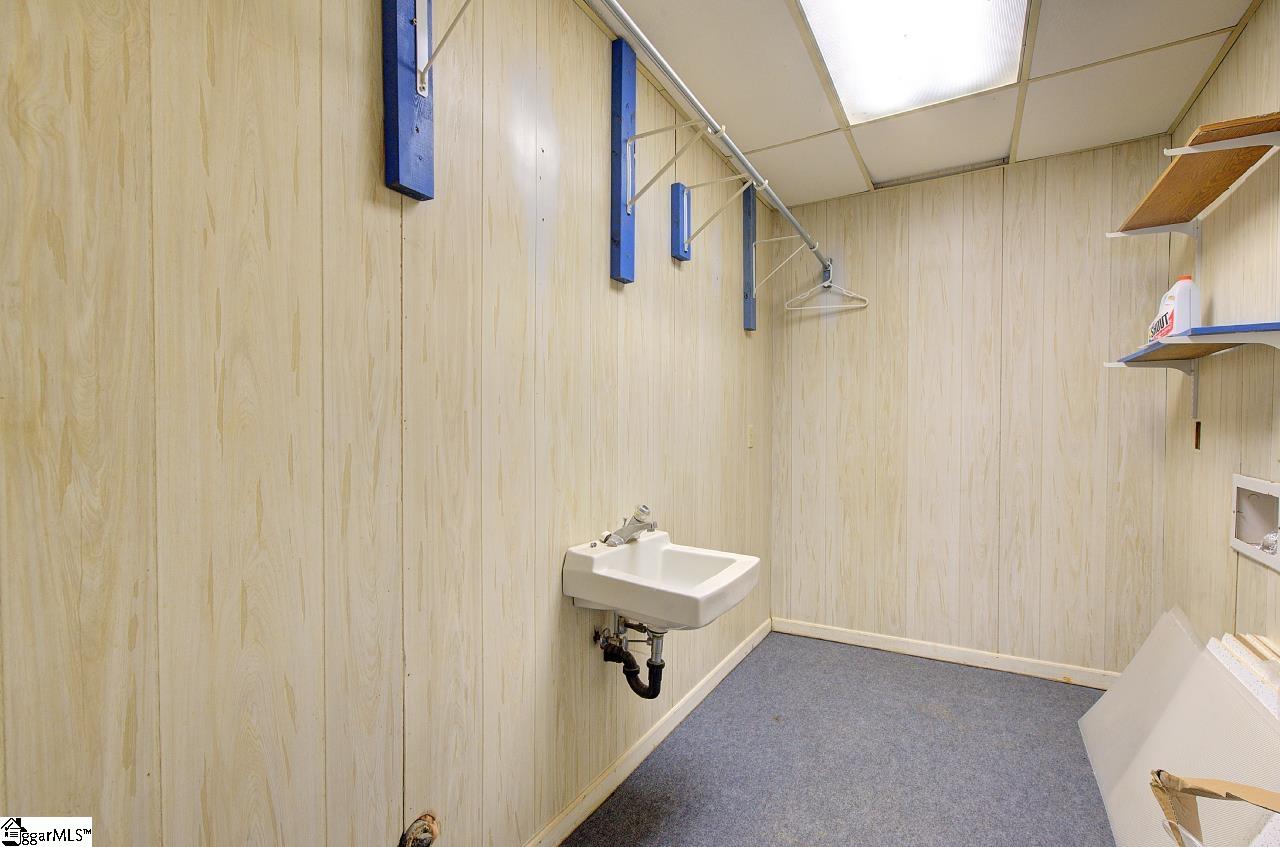 39 Rollingreen Road Greer, SC 29651 - Photo 38 of 49