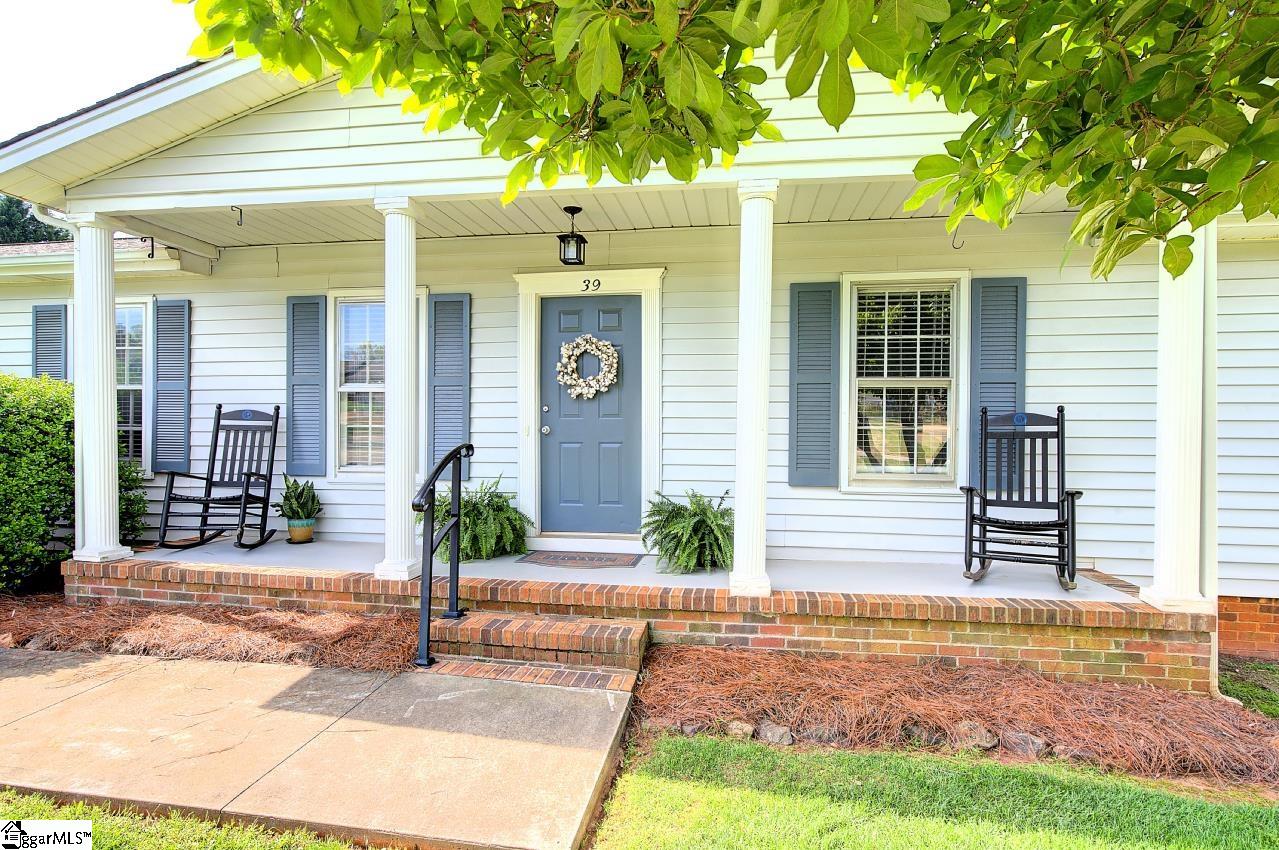 39 Rollingreen Road Greer, SC 29651 - Photo 4 of 49