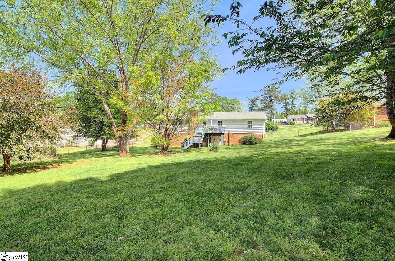 39 Rollingreen Road Greer, SC 29651 - Photo 41 of 49