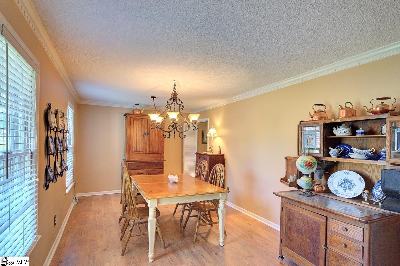 39 Rollingreen Road Greer, SC 29651 - Photo 5 of 49