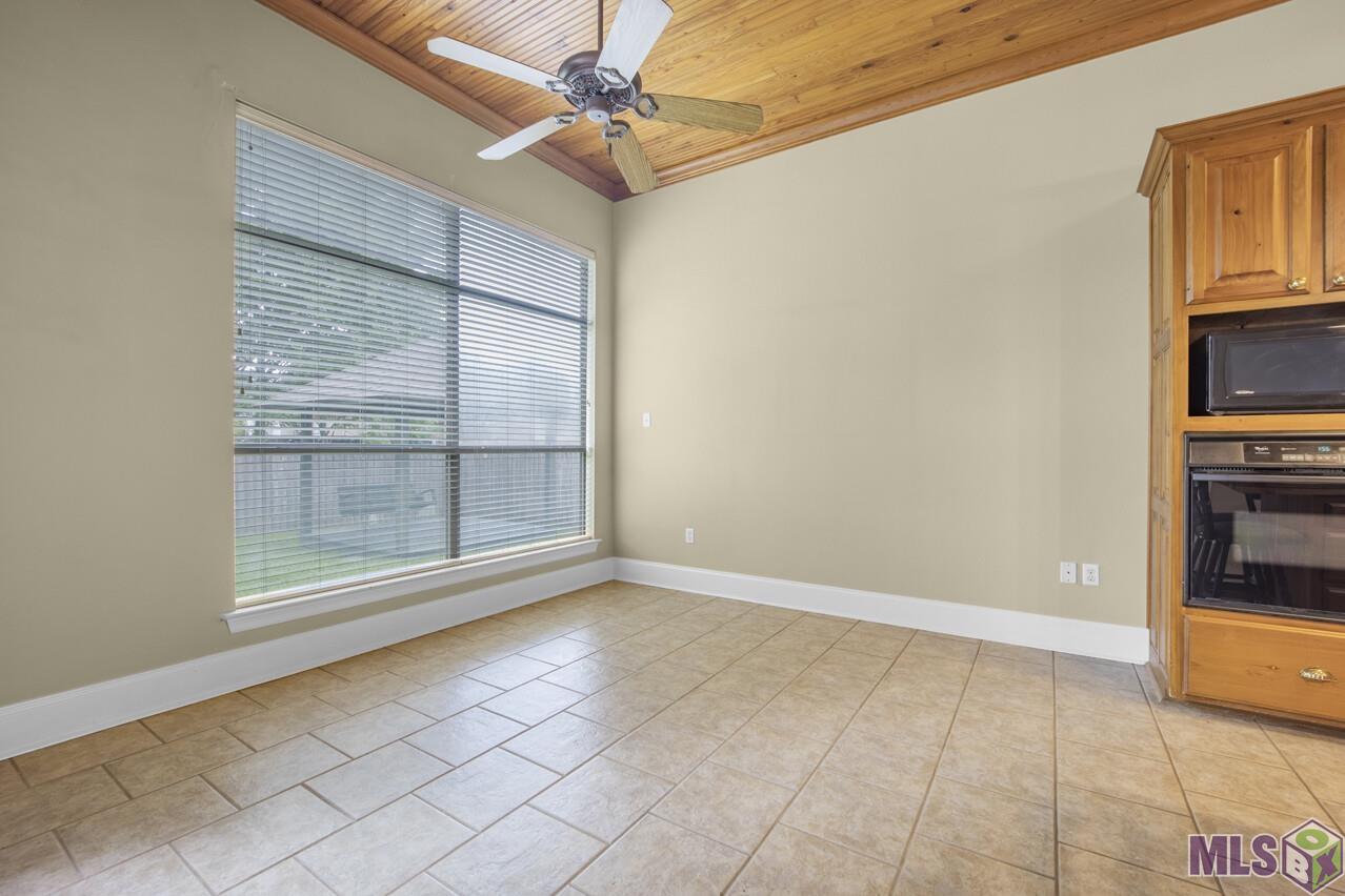 9805 Sedgewick Court Baton Rouge, LA 70809 - Photo 11 of 30 Breakfast
