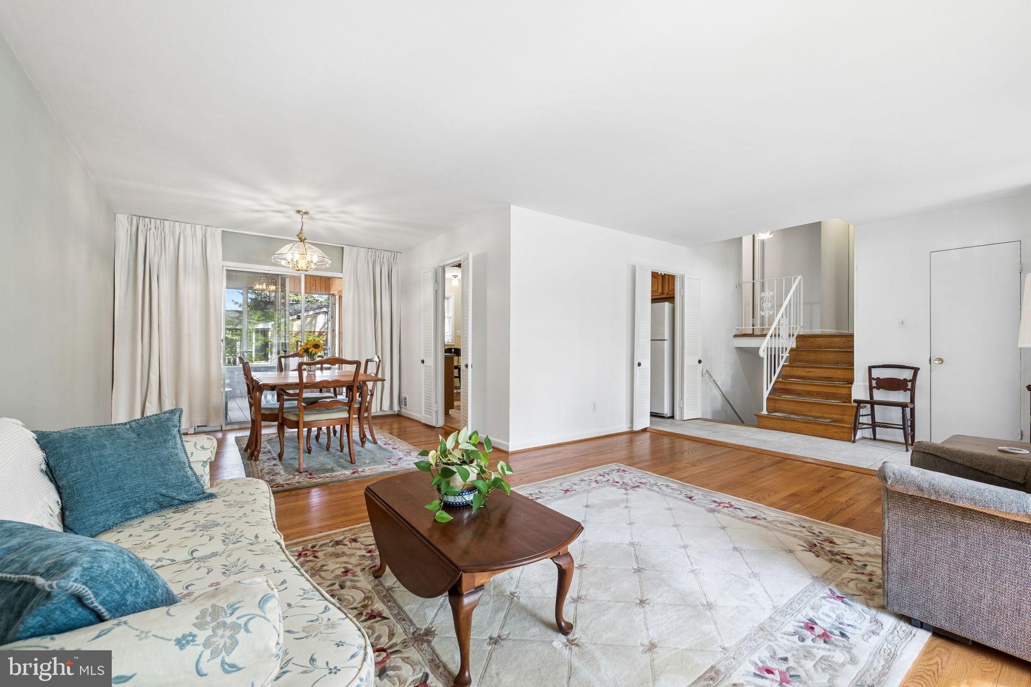 9906 Colony Road Fairfax, VA 22030 - Photo 8 of 52